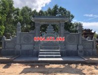 Mẫu cổng nghĩa trang gia đình xây bằng đá xanh đẹp.jpg